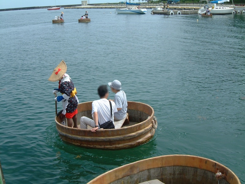 小木のたらい舟（2）