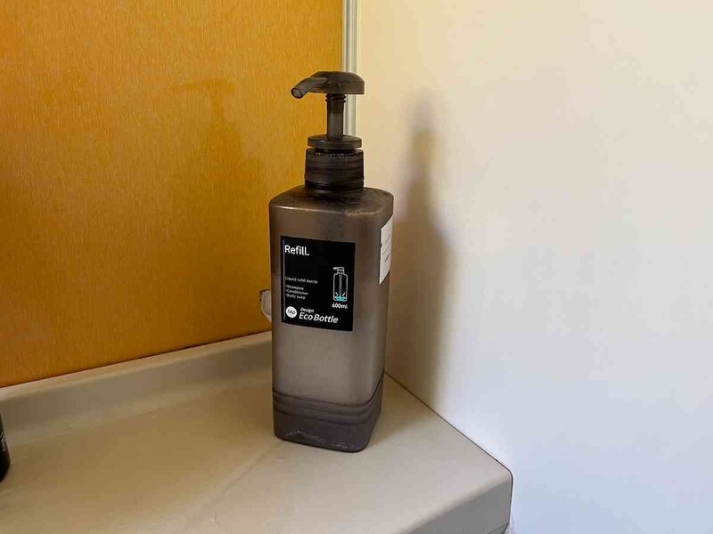 ダイソーの「1dp　残さず使えるエコボトル　600ml」