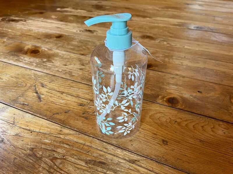 ダイソーの「ポンプボトル」