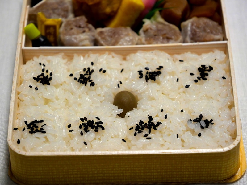 「蒸気炊飯方式」を採用することで、もちもち食感で冷めてもおいしいごはんに(筆者撮影)