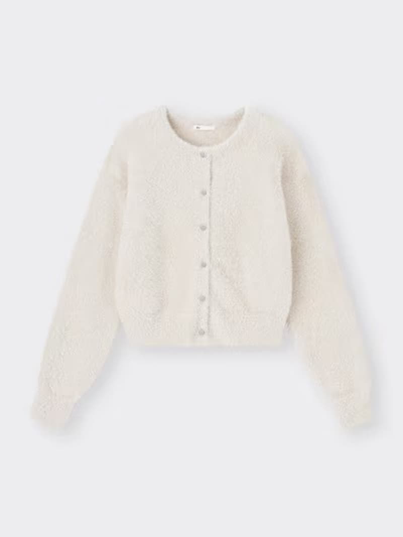 ジーユー シャイニークルーネックカーディガン 2990円(税込)