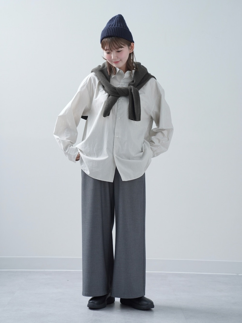 メンズのシャツはゆったり着たい時にもぴったり　出典：WEAR