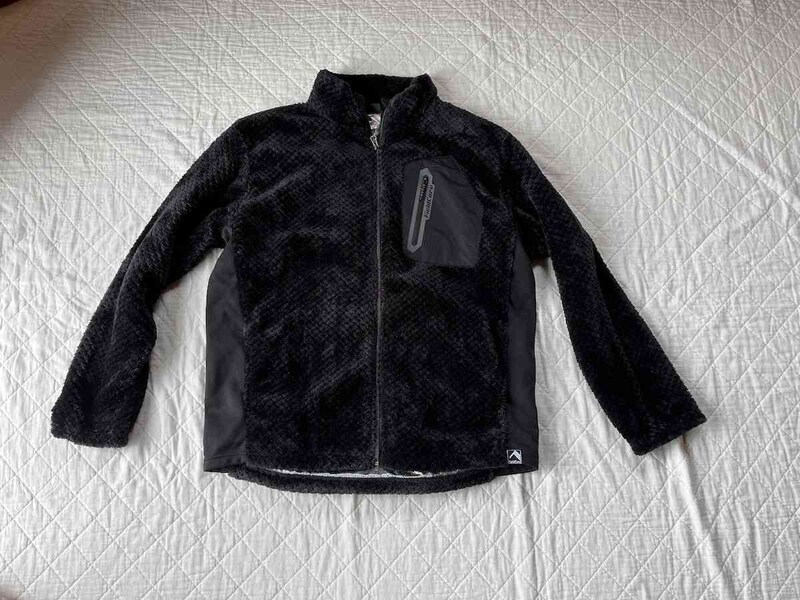 ワークマンの「ダイヤフリース裏アルミジャケット」