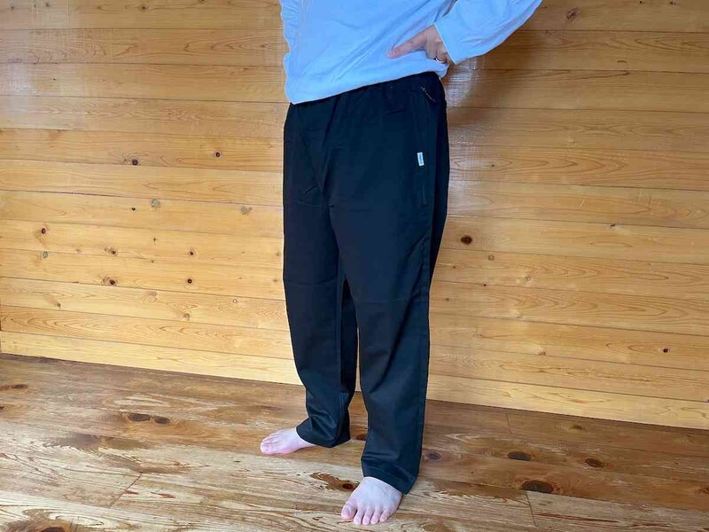 ワークマンの「超撥水シェフパンツ」はかなりゆったりサイズ