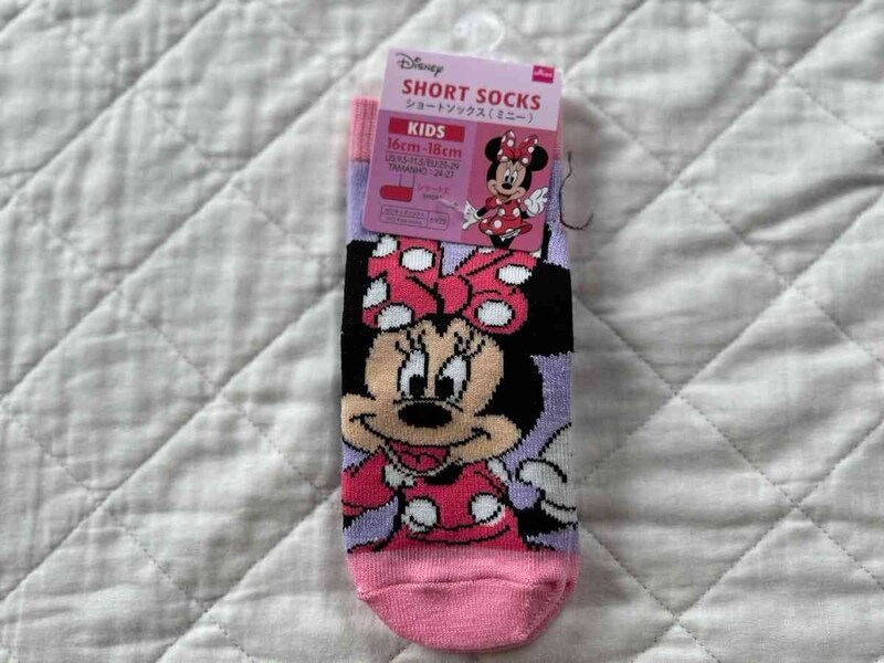 ダイソーの「ショートソックス、靴下、キッズ（ミニー）」