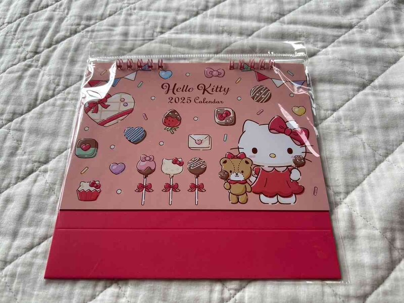 ダイソーの「卓上カレンダー（ハローキティ）」