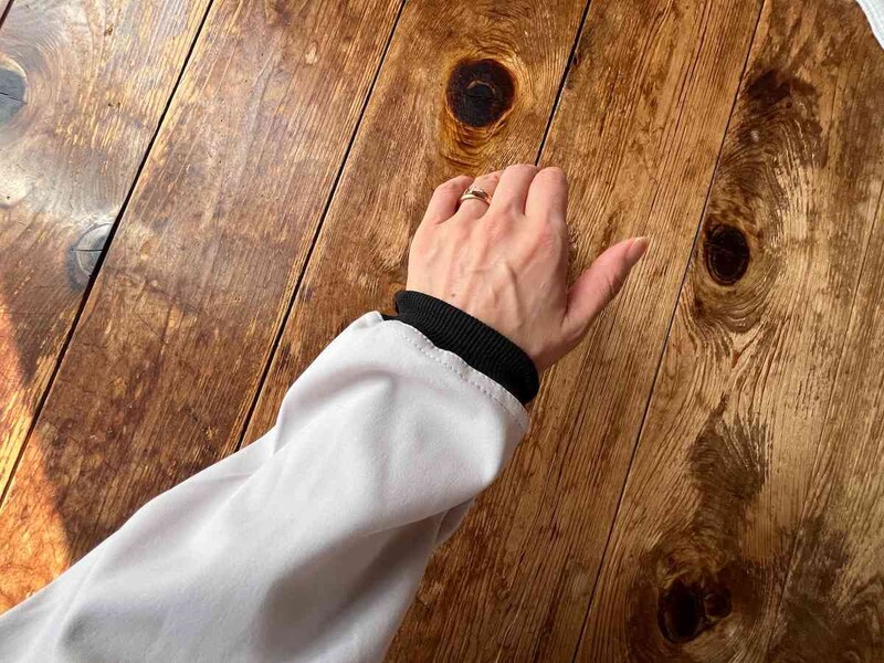 ワークマンの「ドリブンスウェットフルジップフーディ」は袖口リブ