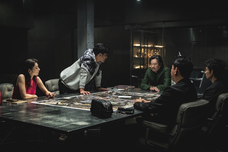 「地面師たち」