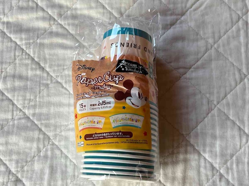 ダイソーの「ペーパーカップ（ミッキー、15個）」