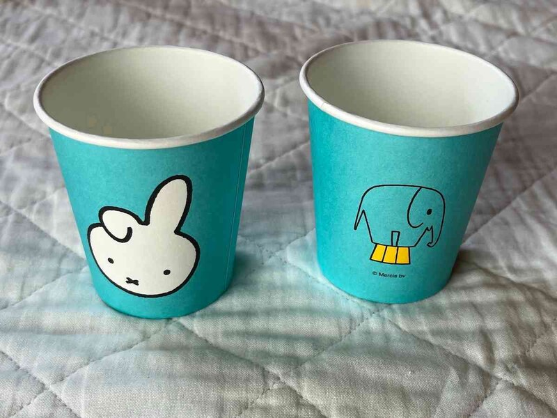 ダイソーの「ペーパーカップ ミッフィー 205mL」は可愛いイラスト入り