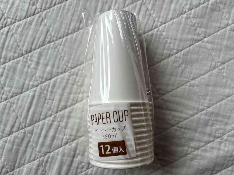 セリアの「ペーパーカップ 350ml 12個入」