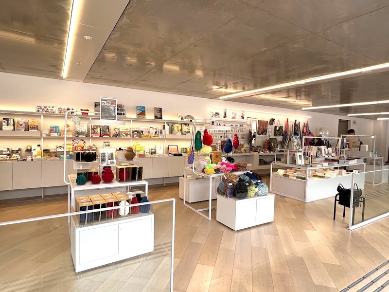 ミュージアムショップの店内