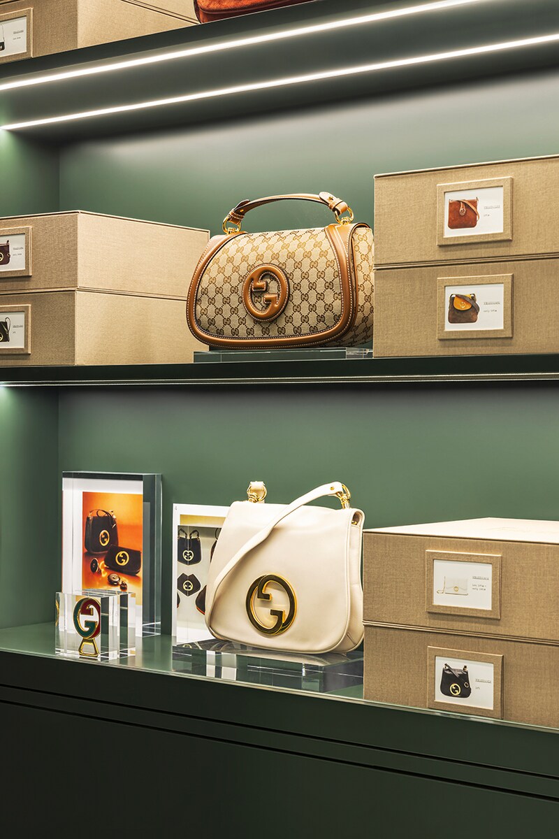 ハンドバッグの展示