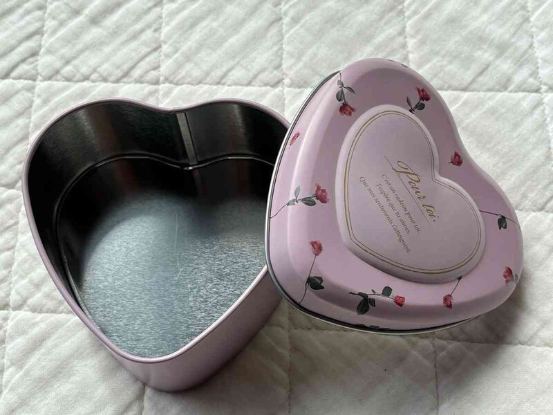 セリアの「缶ケース ハート」はバレンタインにもおすすめ