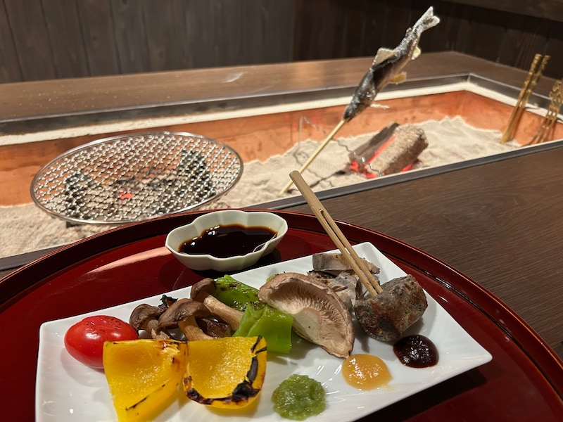 鮎や野菜の炭火焼