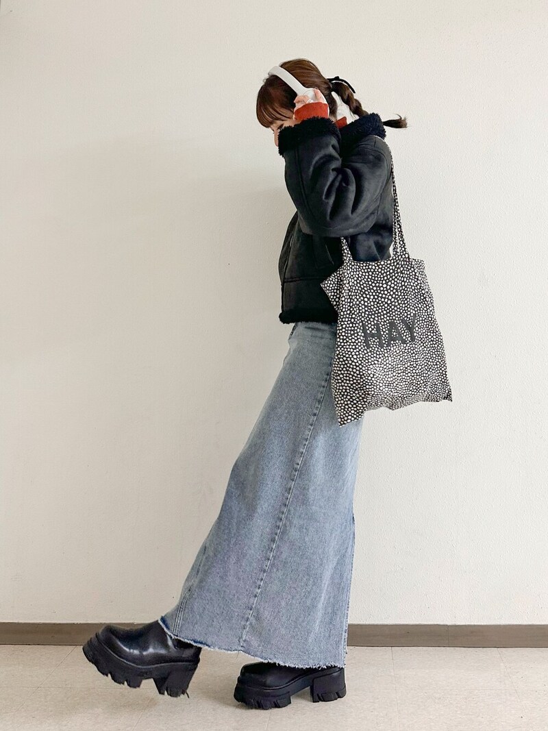 もこもことした厚みのあるムートン風ジャケットもプチプラで楽しめます　出典：WEAR