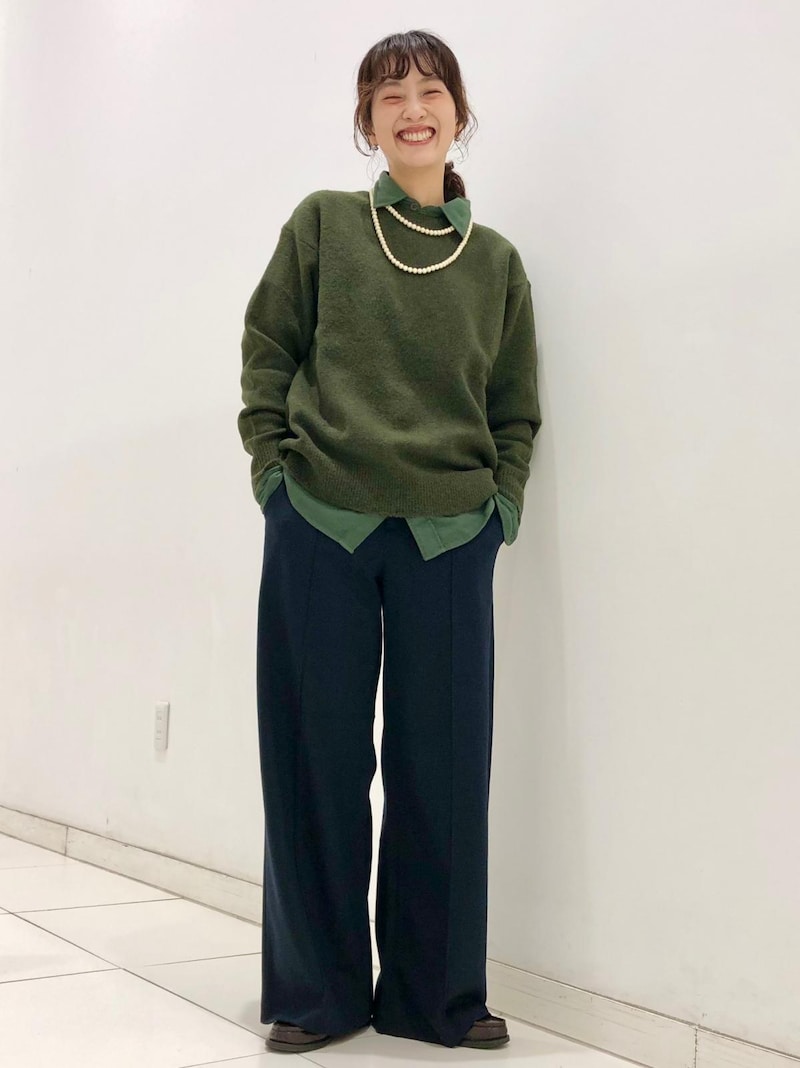 グリーン系のレイヤードが新鮮でおしゃれ見えします　出典：StyleHint