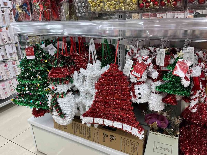 ダイソーの「キラキラモールオーナメント（A）」