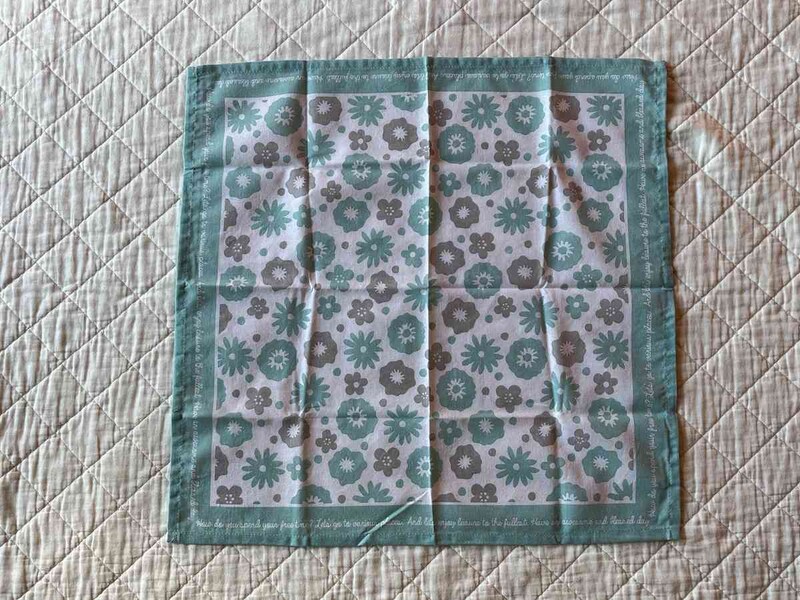 セリアの「バンダナ 花柄」