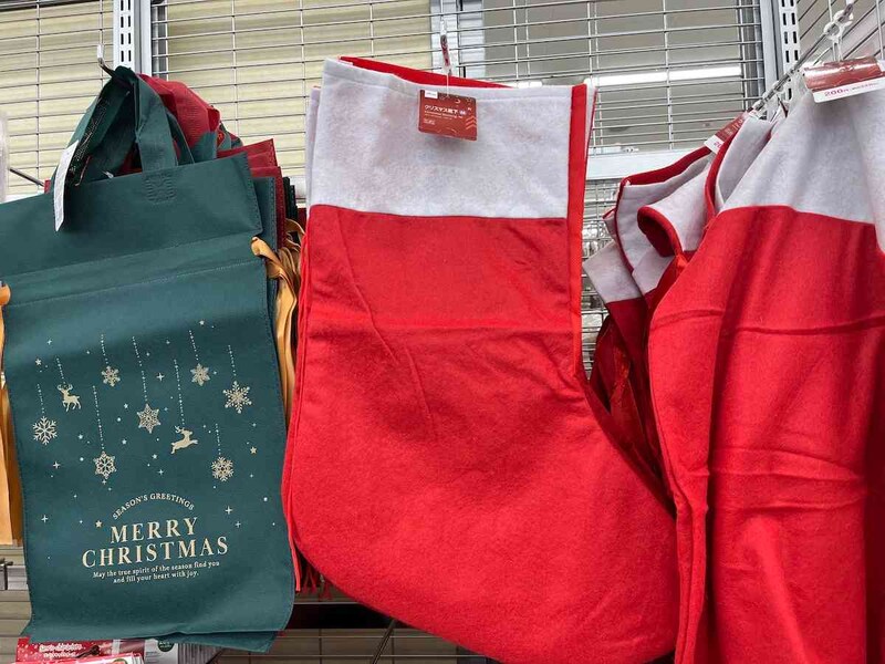 ダイソーの「クリスマス靴下（S）」の売り場