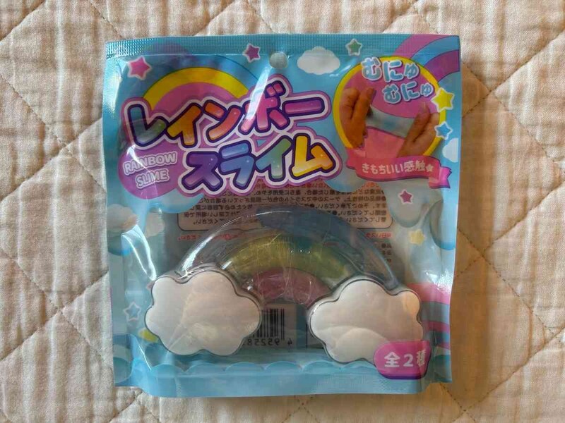 セリアの「レインボースライム」