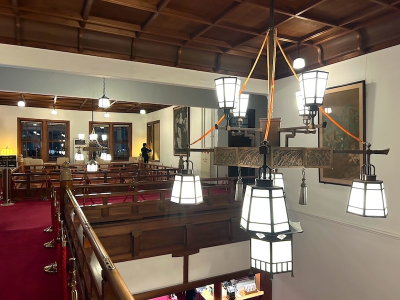 本館2階の吹き抜け