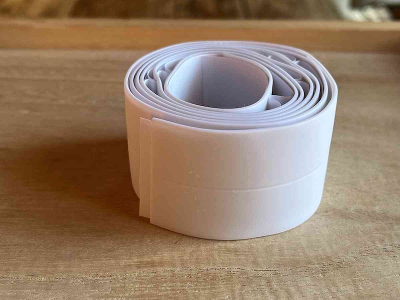 ダイソーの「防水テープ」の長さは1m