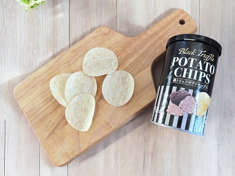 カルディ「黒トリュフポテトチップス」