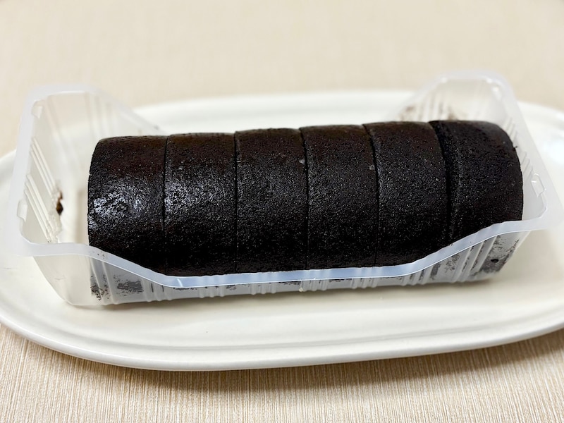 真っ黒な見た目がインパクト大!