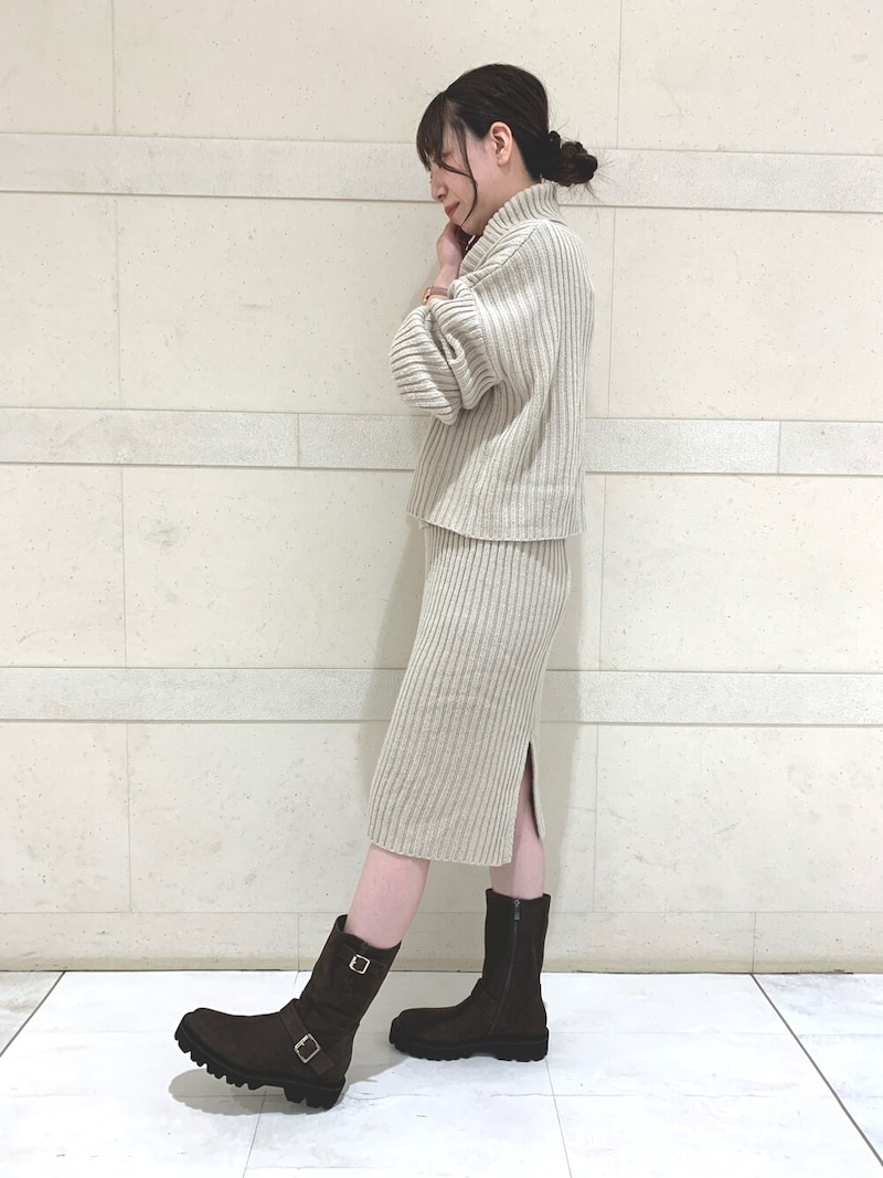 厚めのトラックソールが足もとに今っぽいボリュームをプラス　出典：WEAR