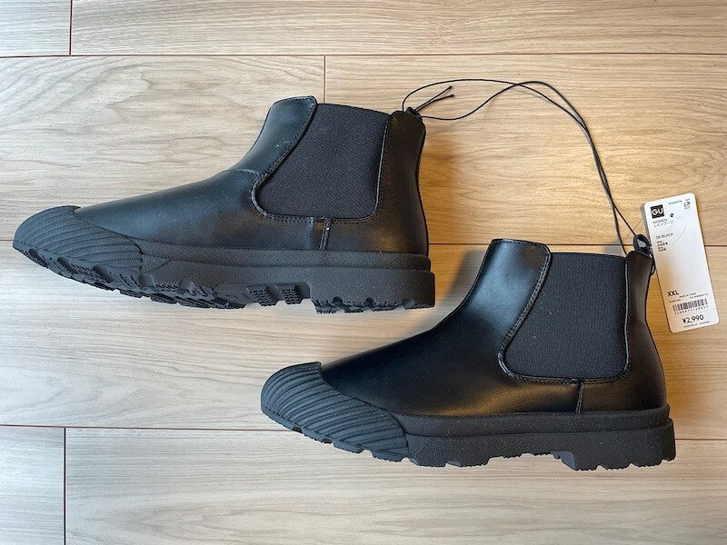 少しデザインが入っておしゃれ感のあるショート丈のGUレインシューズ