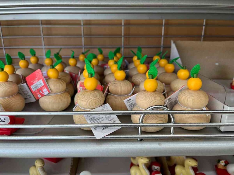 ダイソーの「木製鏡餅」