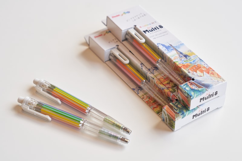 ぺんてる、アートマルチエイト商品写真