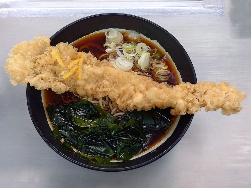 穴子天そば(税込650円)