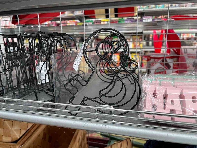 ダイソーの「アイアン置物（＆）」