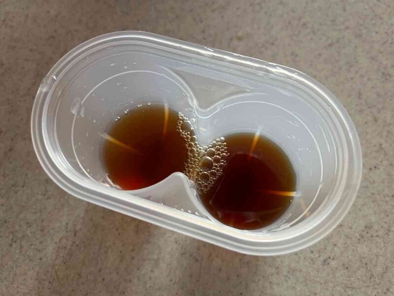 容器の内側にある線までめんつゆを入れる