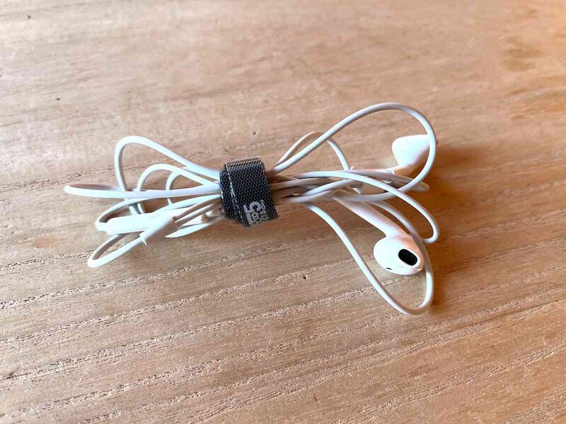 セリアの「ケーブルタイスリム 4P ロング」は長さがあるので、しっかり巻ける