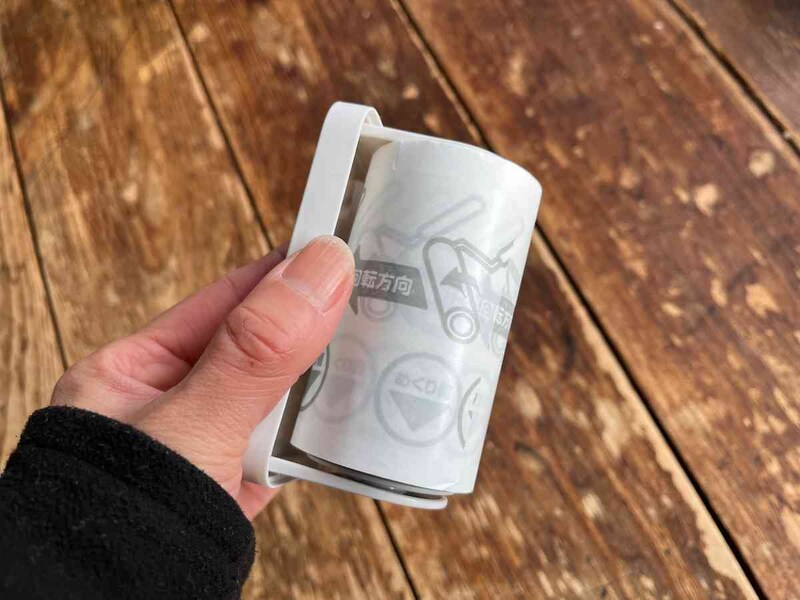 セリアの「幅8cmのカーペットクリーナー」のテープは別売り