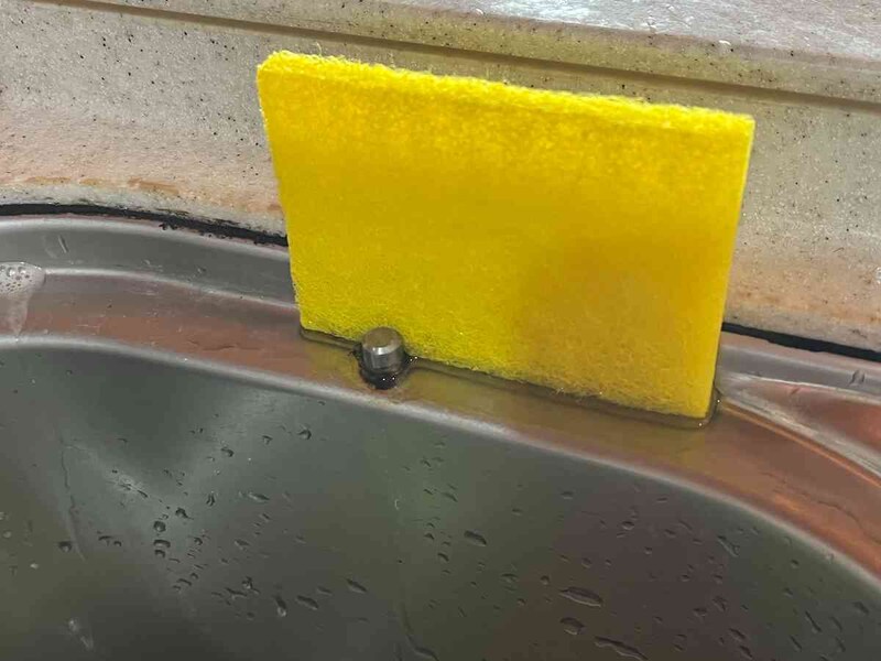 不織布のクリーナーをスッと入れられる