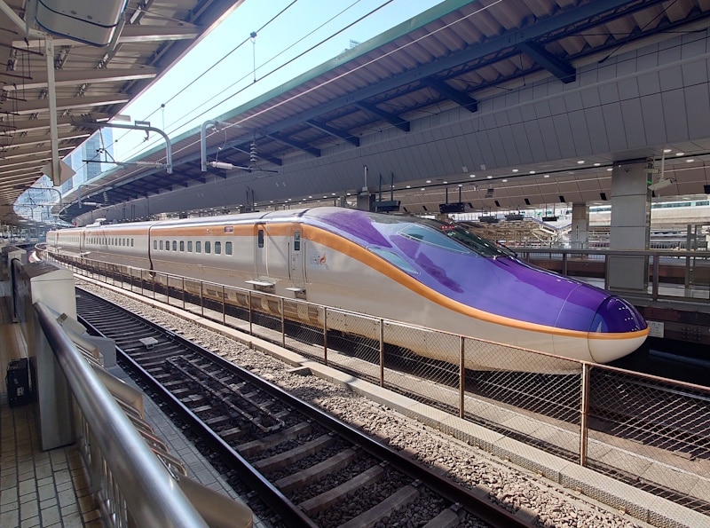 山形新幹線 E8系「つばさ」