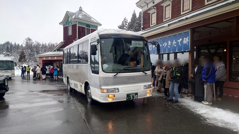 銀山温泉バス