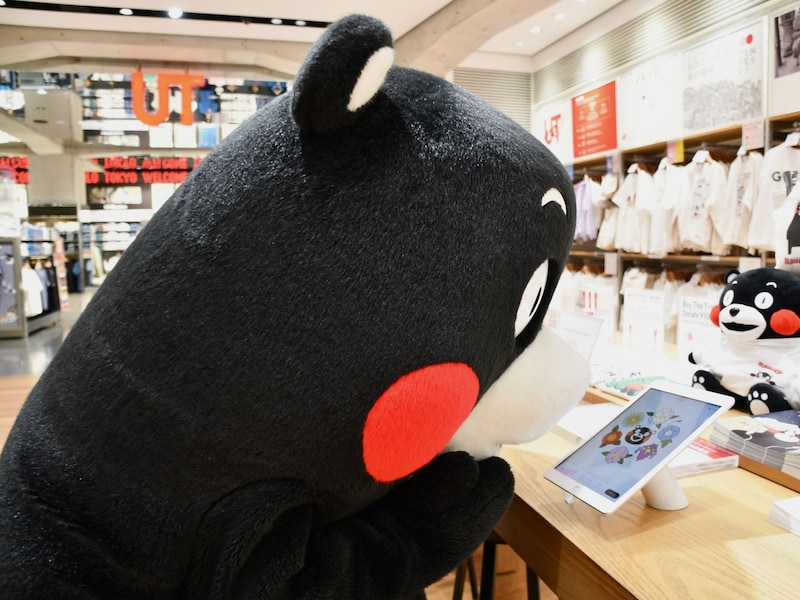 これ、かわいい！」UNIQLO TOKYO×くまモンのコラボアイテムは
