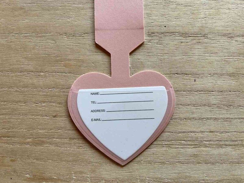 名前や住所を書くカード