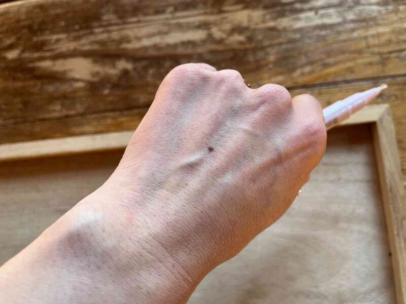 セリアの「GENE TOKYO リキッドコンシーラー 02 ナチュラルベージュ」でホクロが隠せるか試してみる