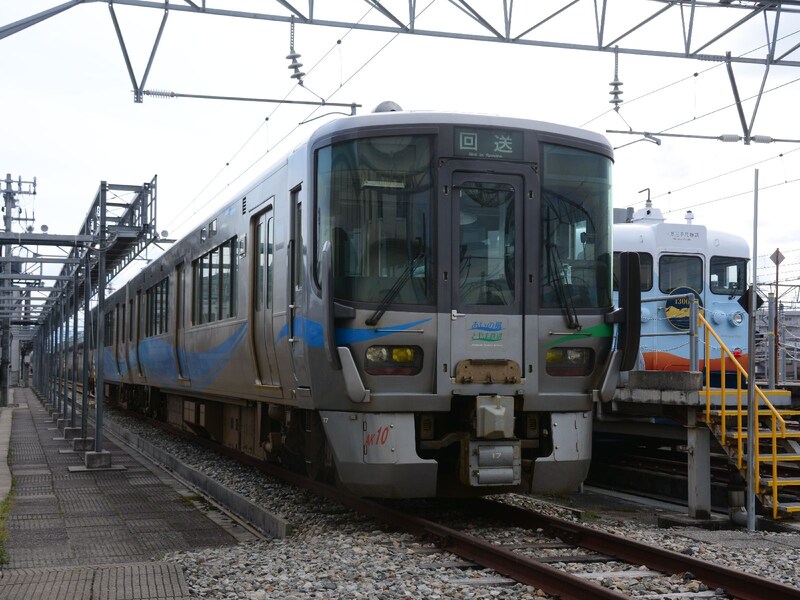 あいの風とやま鉄道