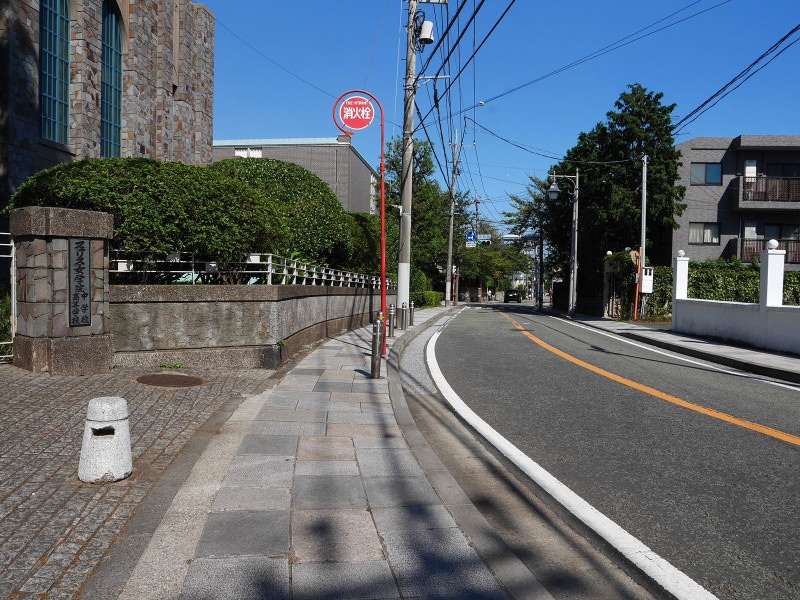 なだらかなアップダウンが続く山手本通り(2019年9月19日撮影)