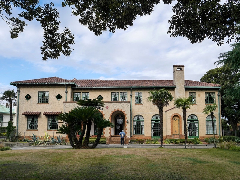 山手西洋館で最大規模のベーリック・ホール。パームルームや子ども部屋、婦人の部屋など、見どころが満載(2018年12月13日撮影)