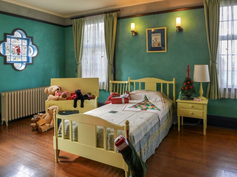 四葉のクローバーのようなクワットレフォイルと呼ばれる小窓に注目(2018年12月13日撮影)