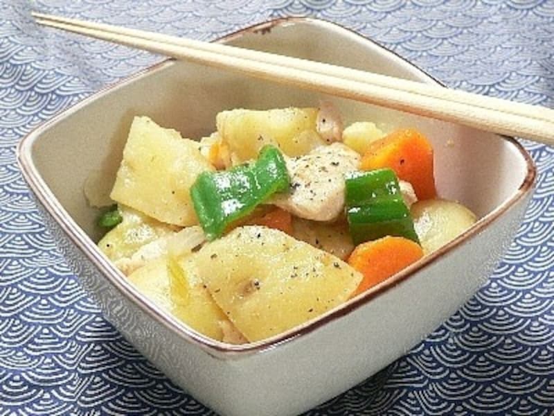 新じゃがと新玉ねぎで作る塩肉じゃが