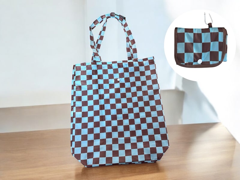 ダイソー明洞駅店の折りたたみエコバッグ